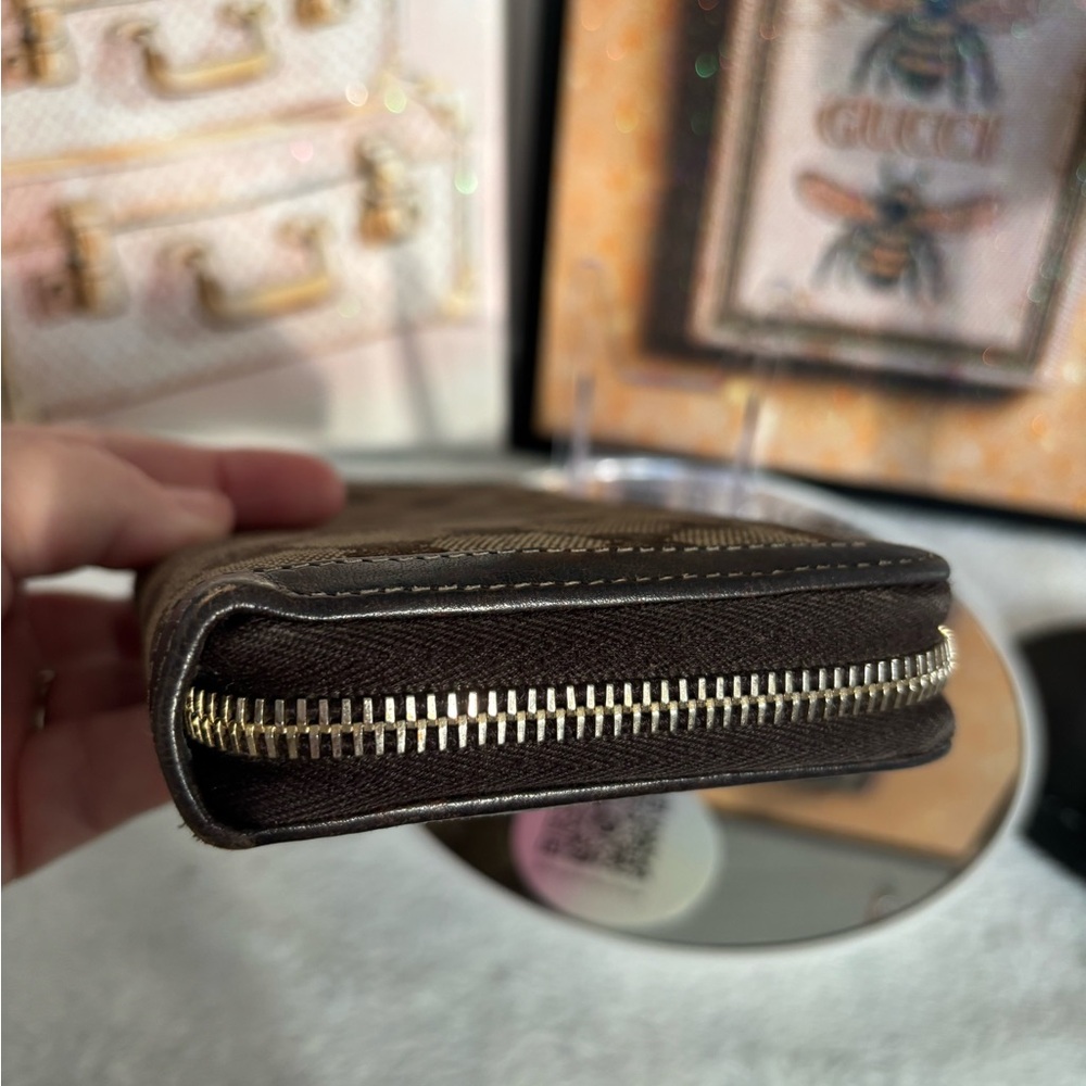 Gucci Dark Brown Leather Zip-Around Wallet with Bamboo Pull - Picture 5 of 8